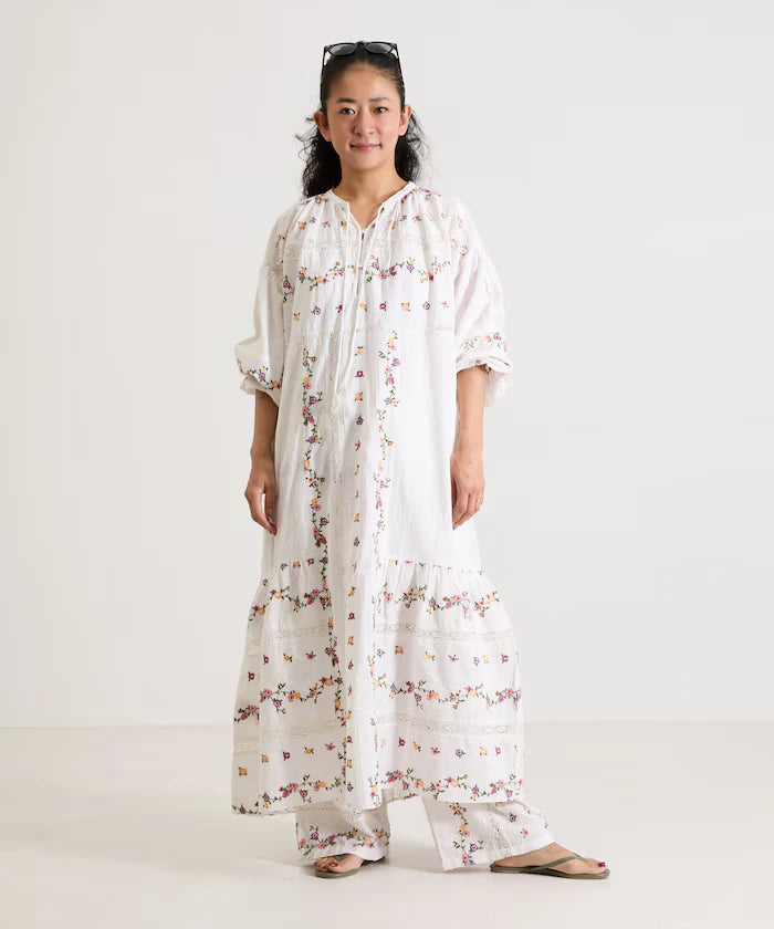 Dobby Floral Embroidery x Lace Dress