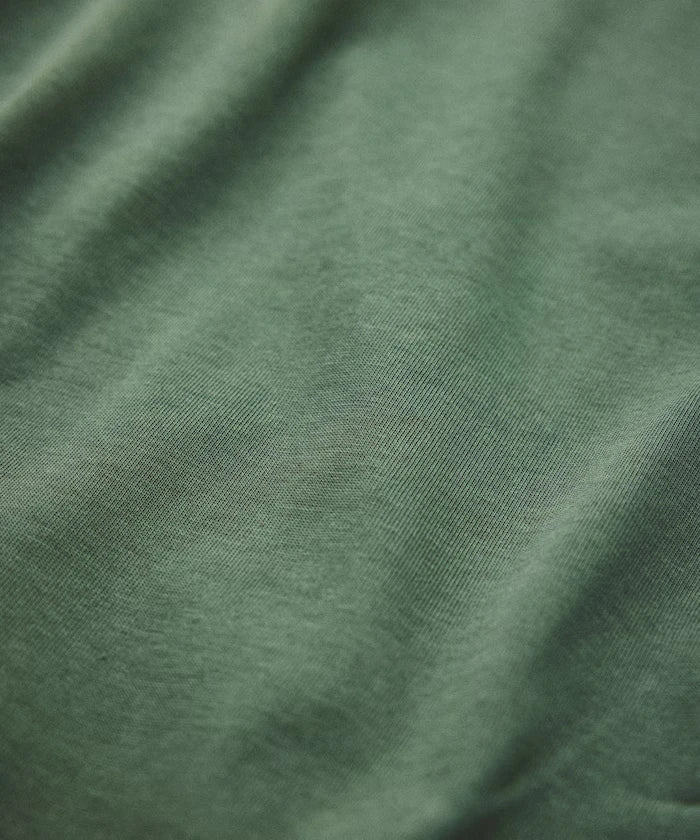 FREAK'S STORE for BEACH & FES Relax Fit One Point Logo Spindle Henley Neck Long Sleeve T-Shirt