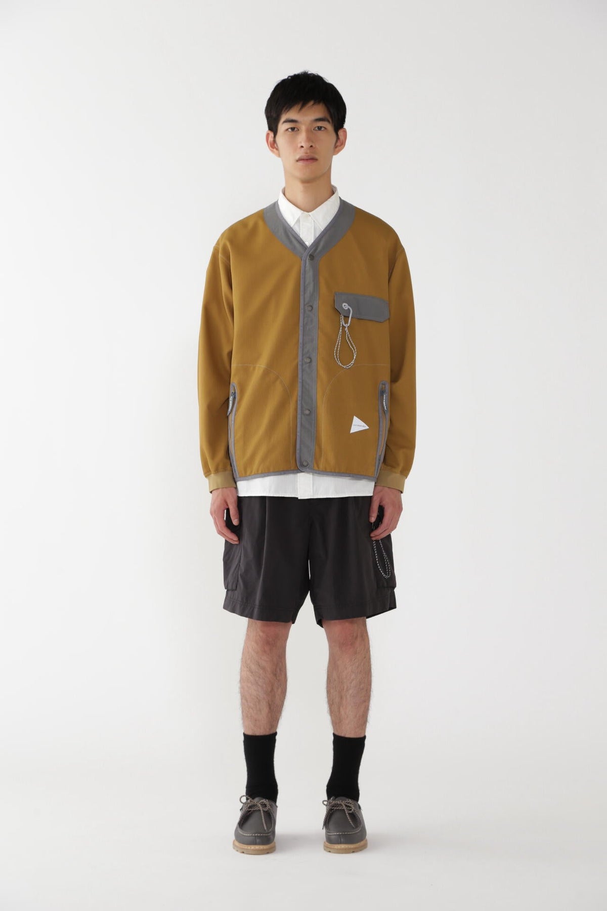 oversized cargo short pants (M)