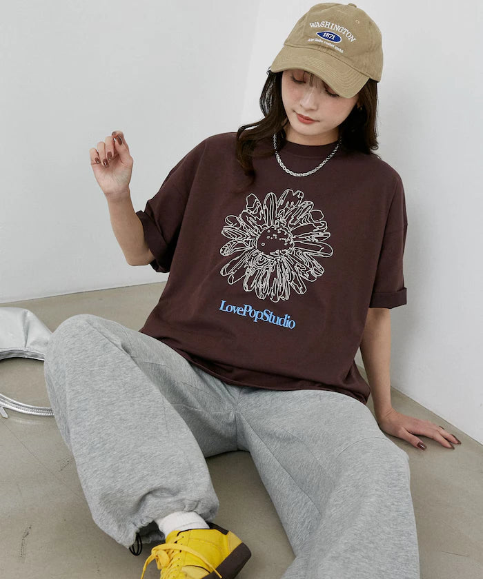 Love Pop Studio Flower Embroidery T-Shirt