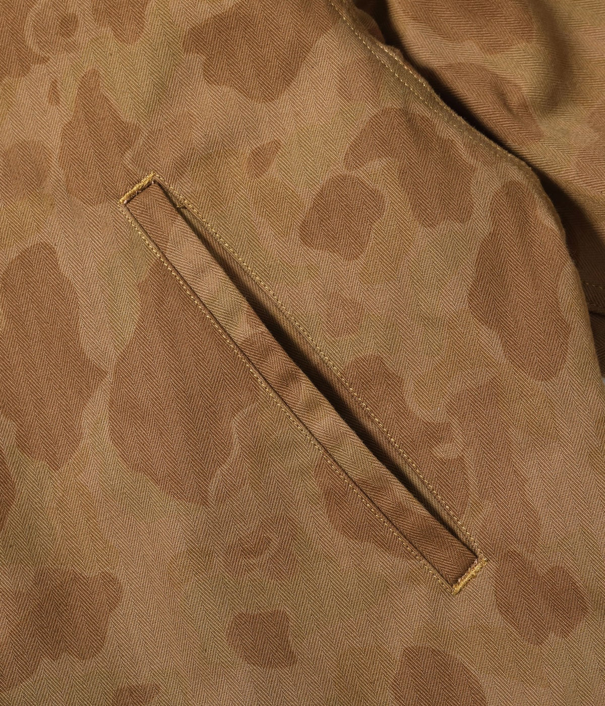 AVIATION ASSOCIATES TANKERS CAMOUFLAGE OVER DYE