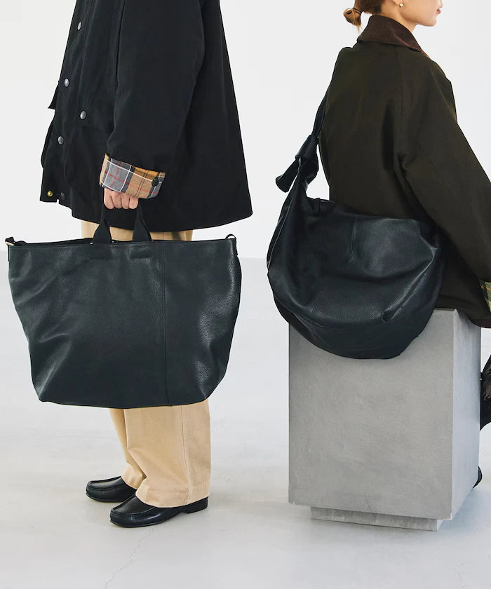 Leather Banana Big Shoulder Bag / Leather Banana Big Shoulder / Messenger Bag / Cowhide / Water-Repellent Leather