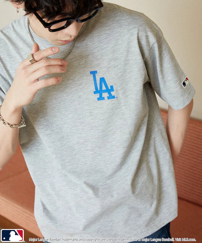 MLB Typography Logo T-Shirt