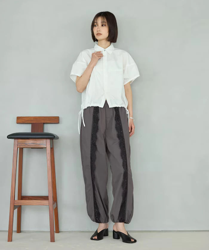 Switch Short Sleeve Hem Code Blouse