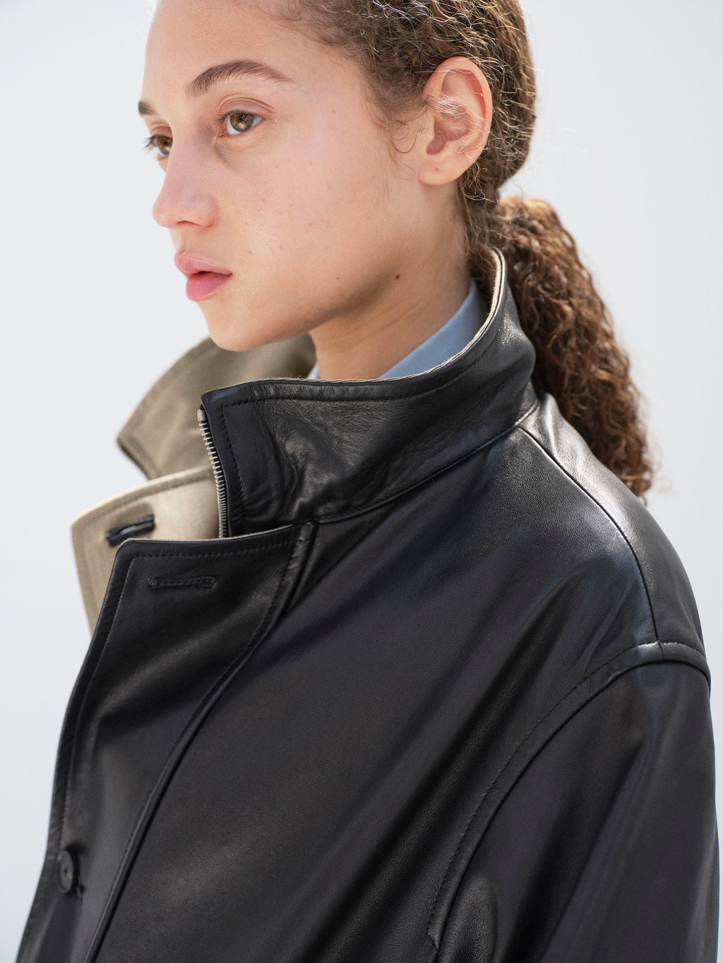 REVERSIBLE WOOL TWISTED TWILL / SHEEP LEATHER HALF COAT