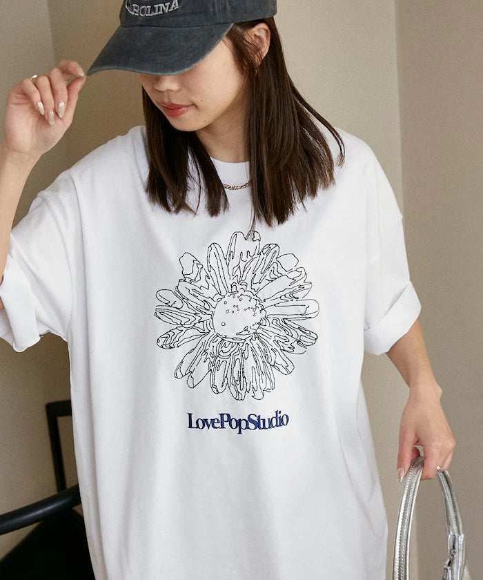 Love Pop Studio Flower Embroidery T-Shirt