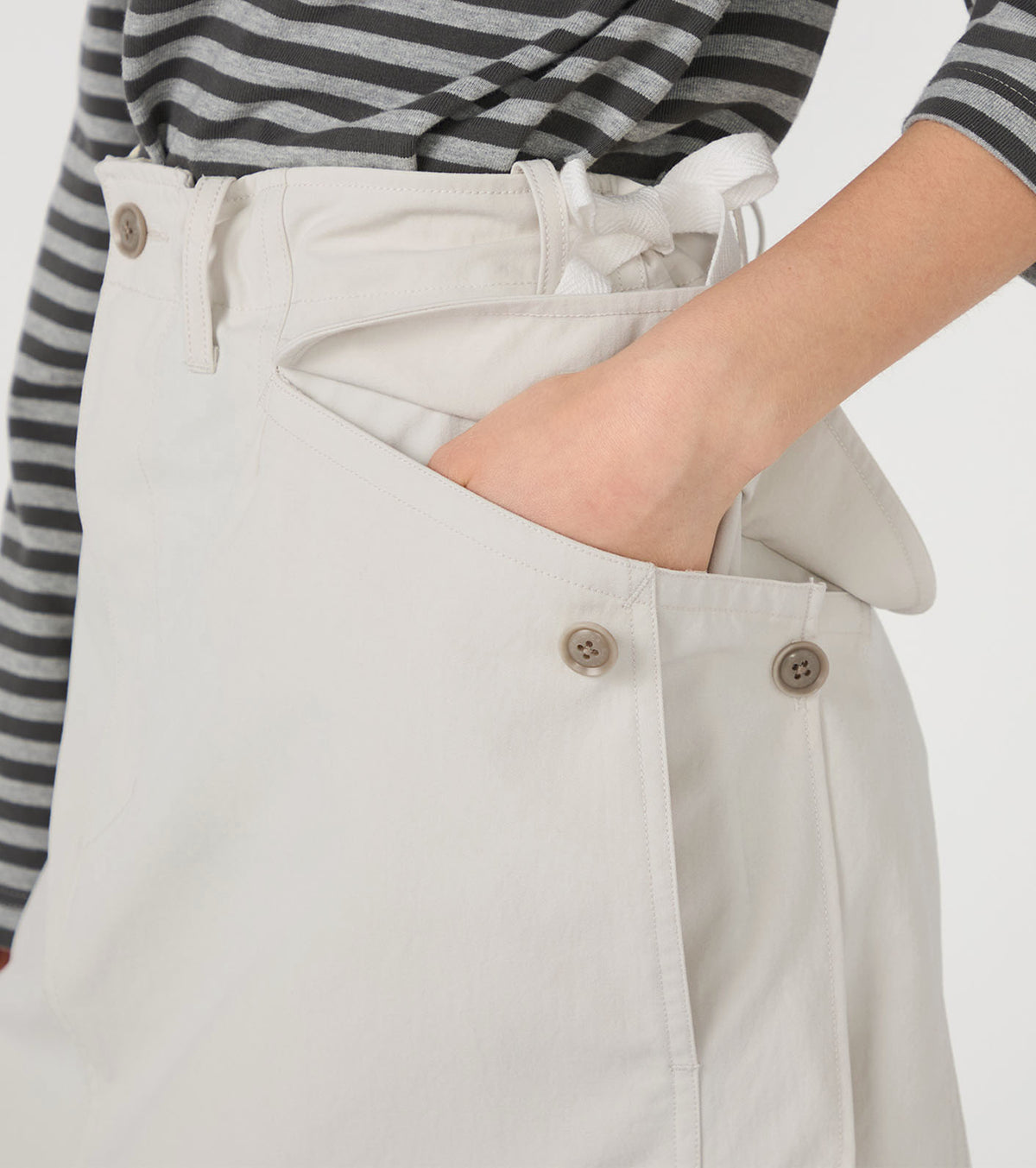 Relaxed Fit Cargo Skirt