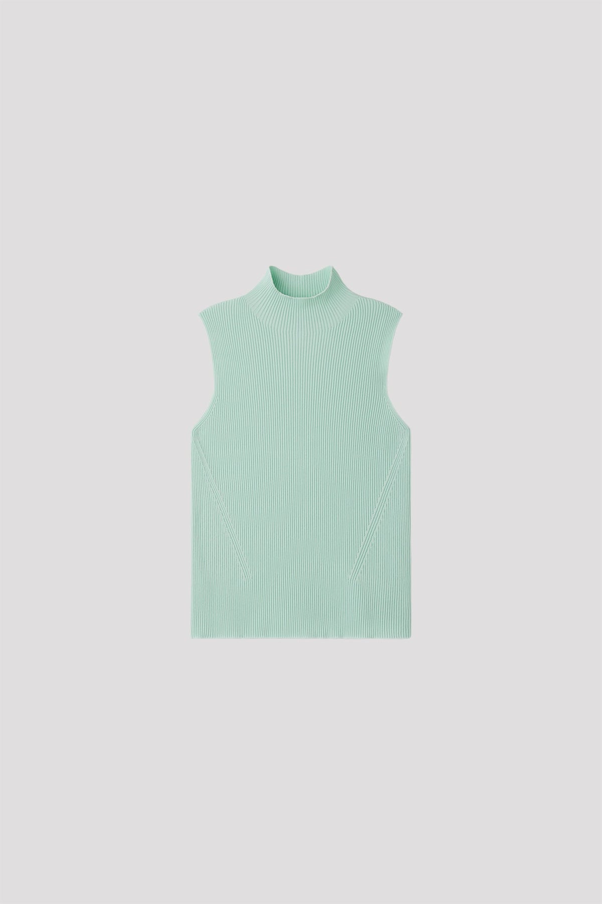 PORTRAIT SLEEVELESS TOP