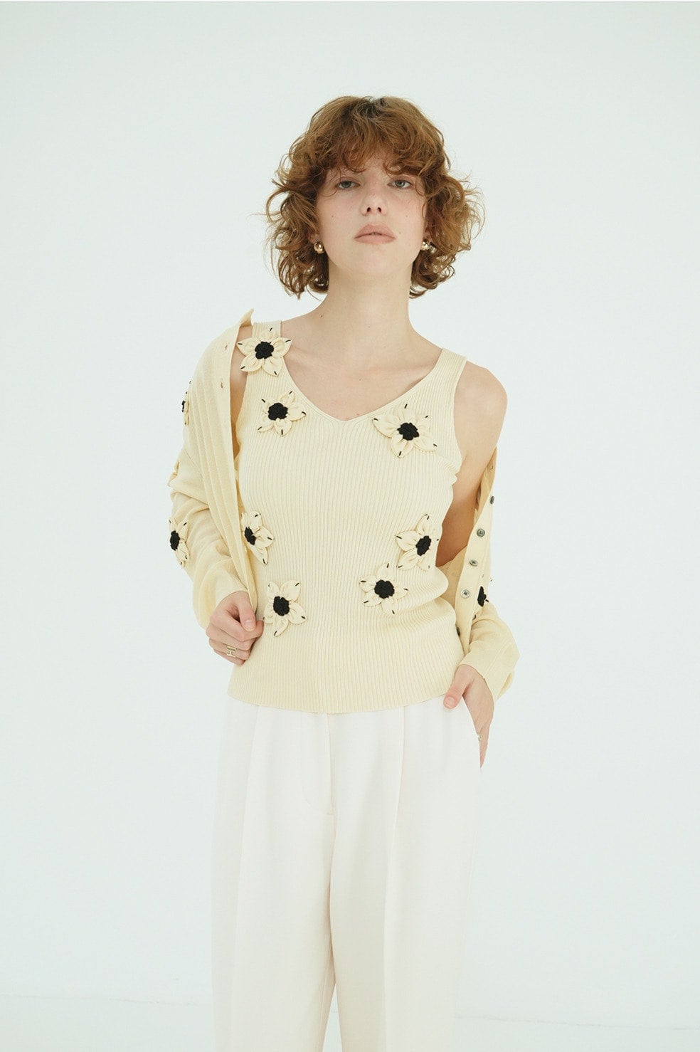 FLOWER MOTIF CAMI KNIT TOPS