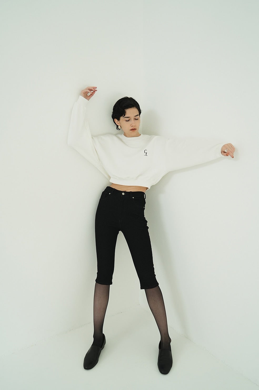 LOGO SHORT SWEAT TOPS