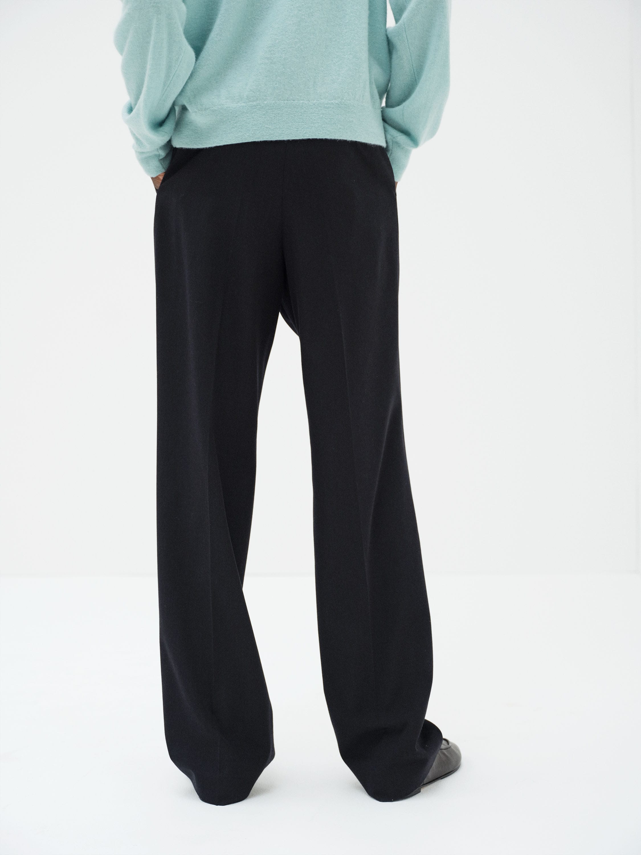 LIGHT WOOL MAX GABARDINE TWO-TUCK SLACKS