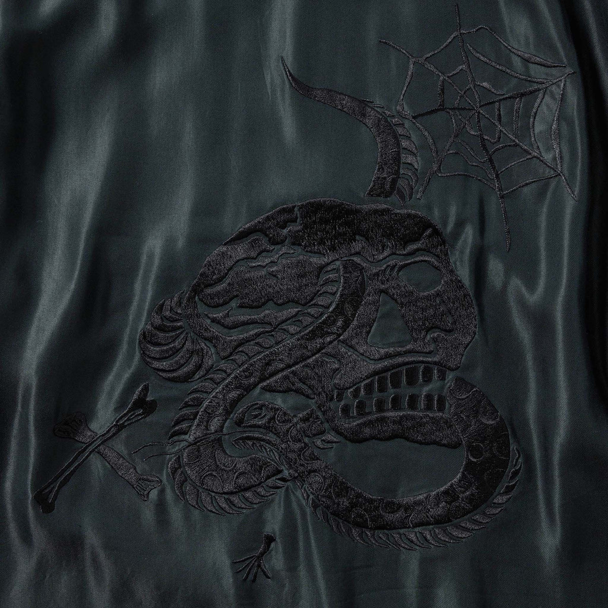 GL29340 / ACETATE SUKA SHIRT “SKULL”