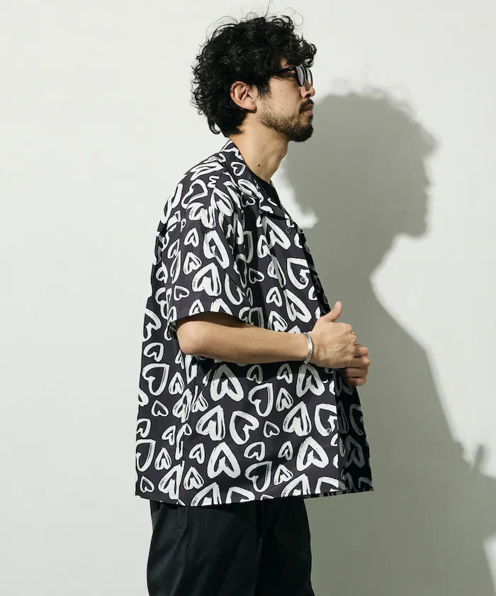Open Collar Pattern Short Sleeve Shirt