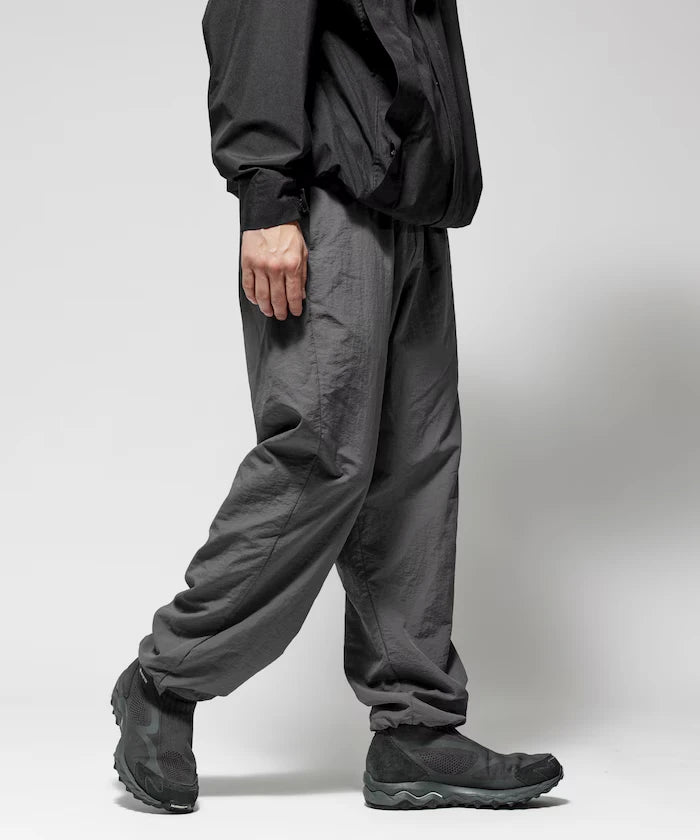 Wide Straight Nylon Track Pants / Tapered Silhouette Easy Nylon Pants