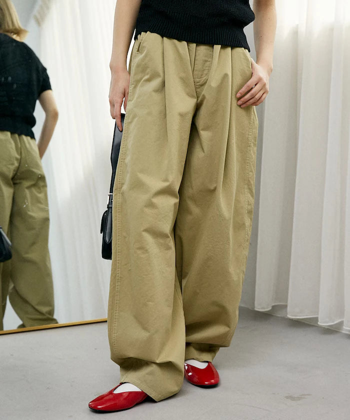 LOVE POP STUDIO Tuck Curve Pants Limited Edition
