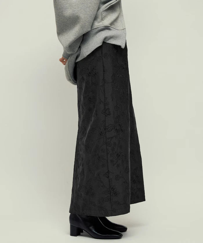 Flower Embroidery I-Line Easy Skirt