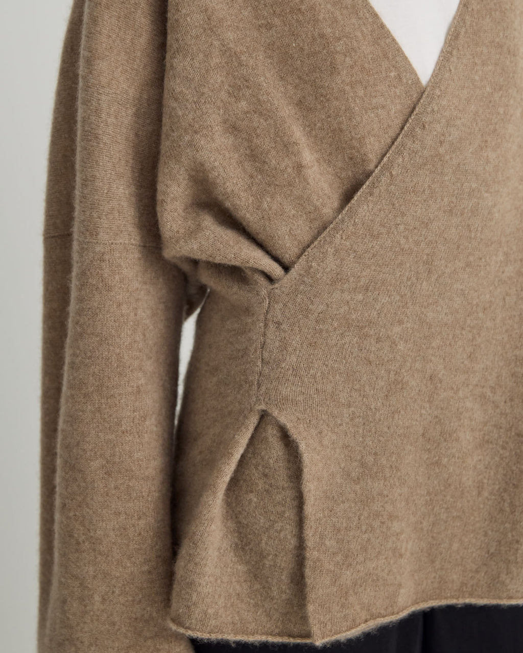 CASHMERE CACHE COEUR PULLOVER