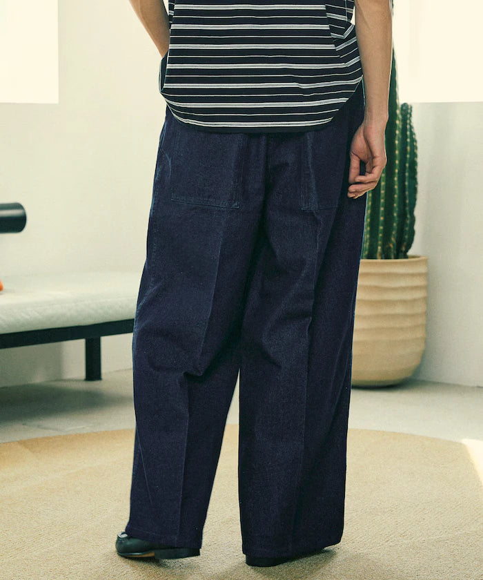 Wide Silhouette Straight Denim