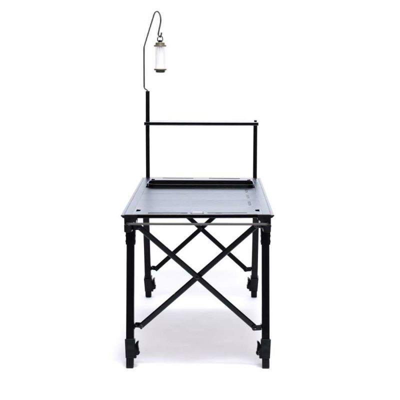 FOLDING TABLE