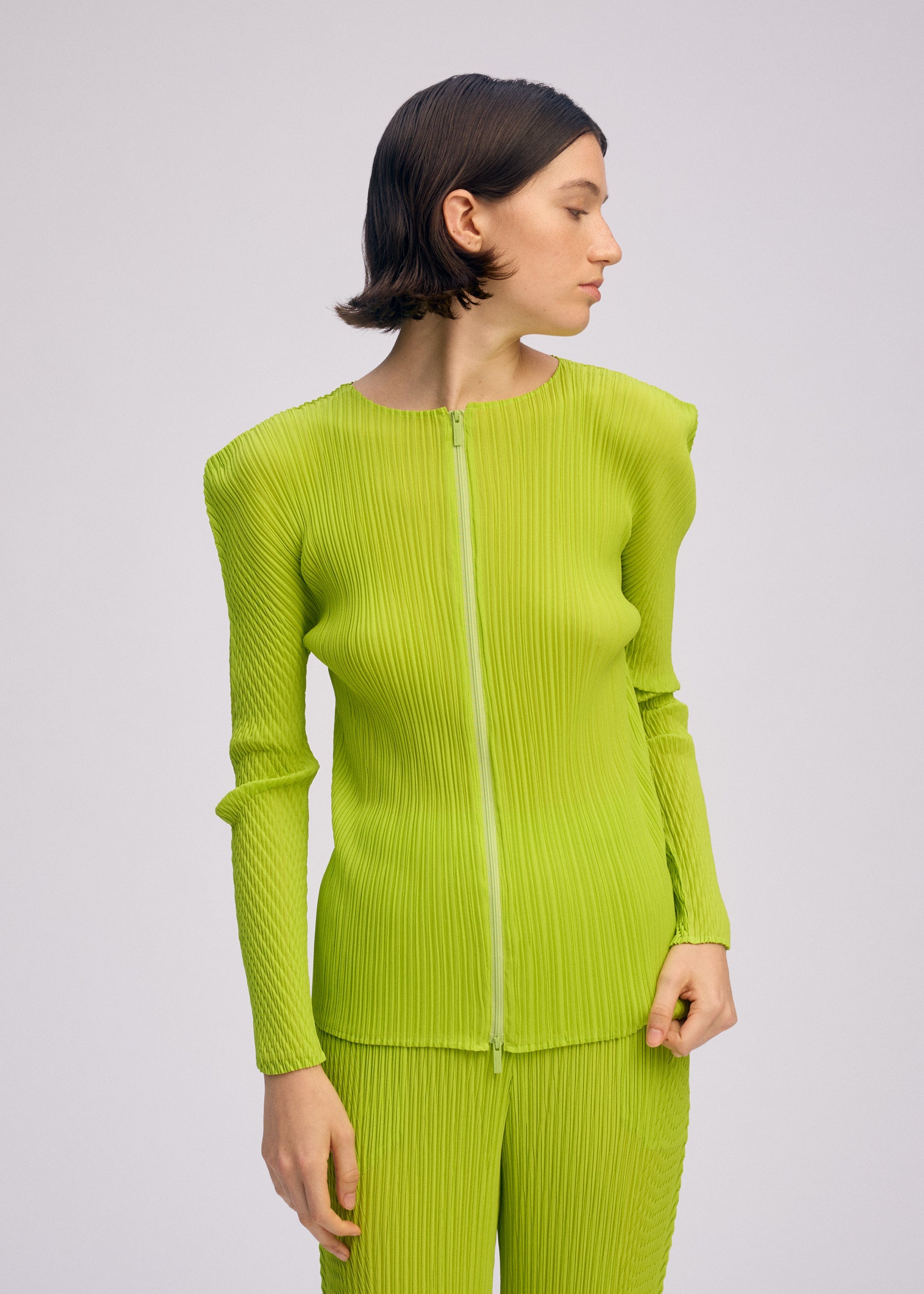 Box Shoulder Pleats