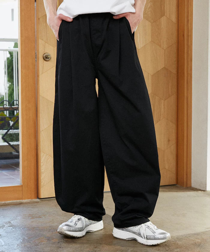 LOVE POP STUDIO Tuck Curve Pants Limited Edition