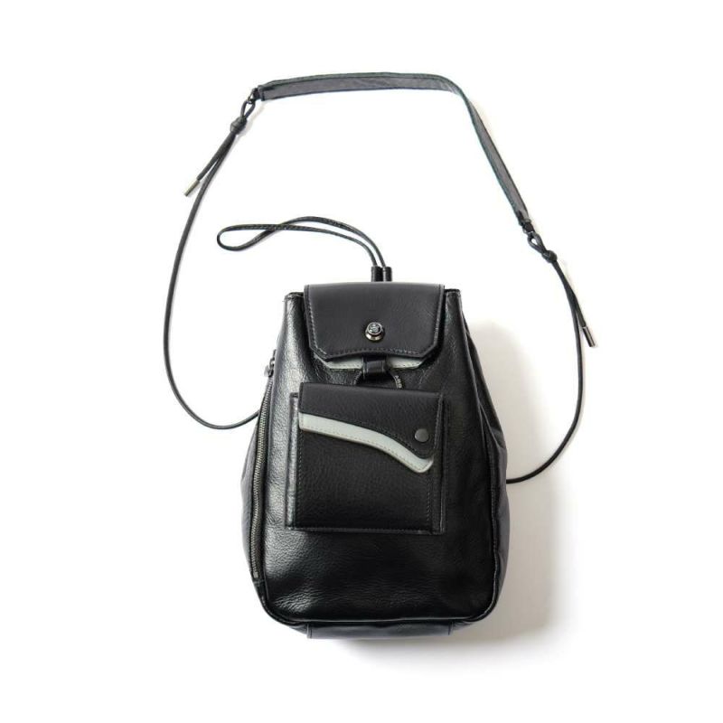 TONE LAYER DRAWSTRING SHOULDER / BLACK
