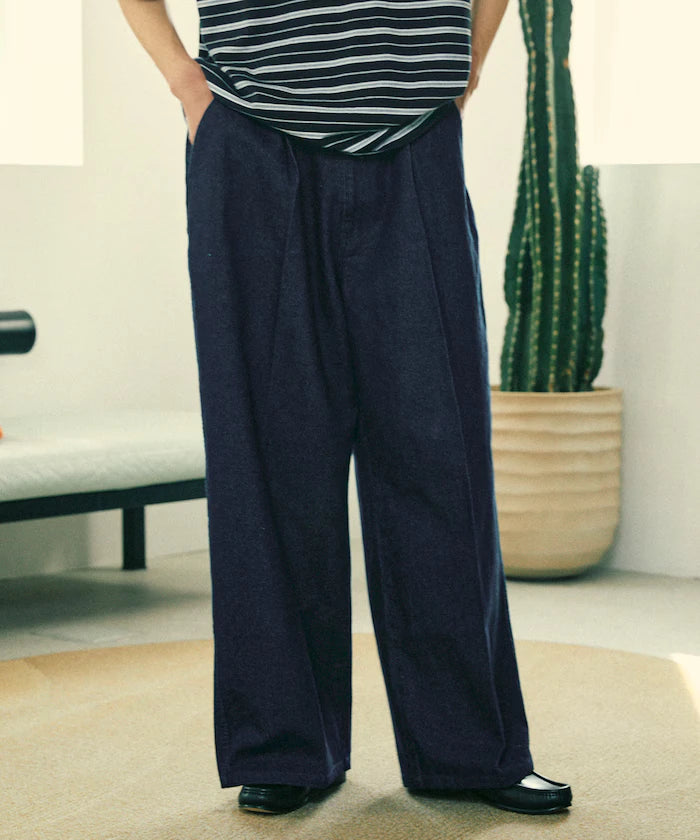 Wide Silhouette Straight Denim