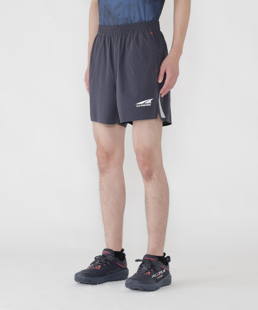Altra × and wander  ventilation short pants