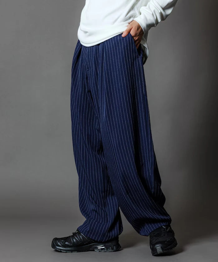 Wide Silhouette Barrel Leg Slacks Pants