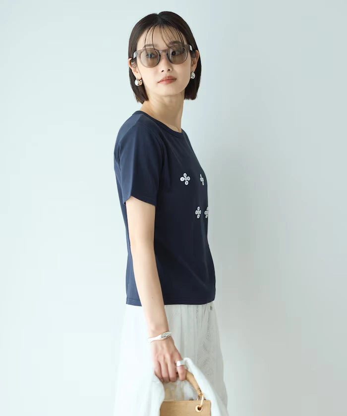 Shell Button Flower Motif Cotton Modal T-Shirt