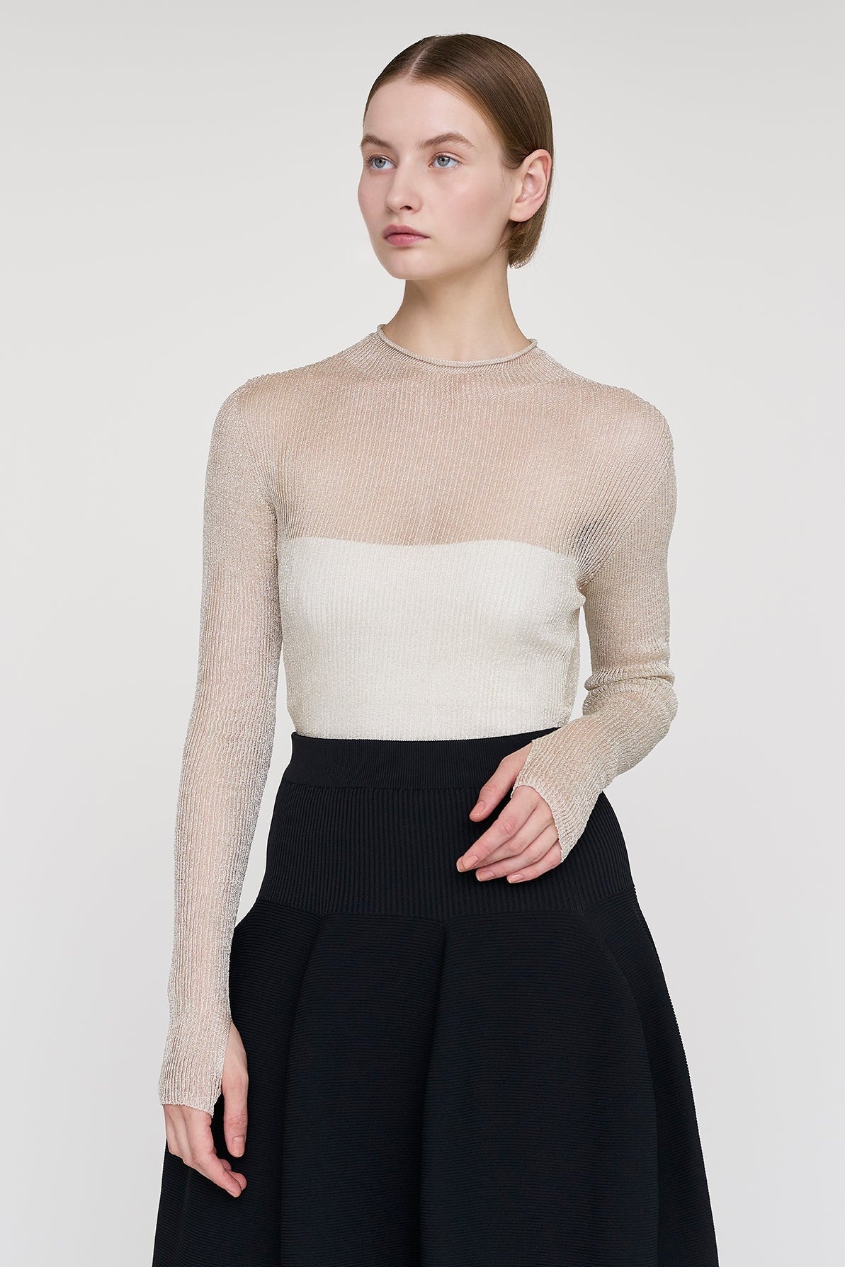 PORTRAIT METAL LONG SLEEVE TOP