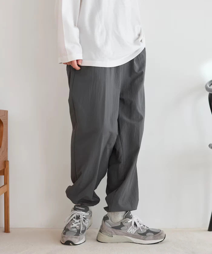Wide Straight Nylon Track Pants / Tapered Silhouette Easy Nylon Pants