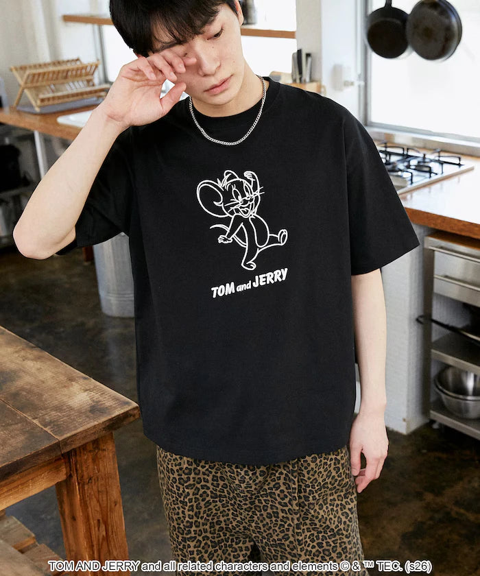 <Functional Material> TOM AND JERRY Graphic T-Shirt Limited Edition