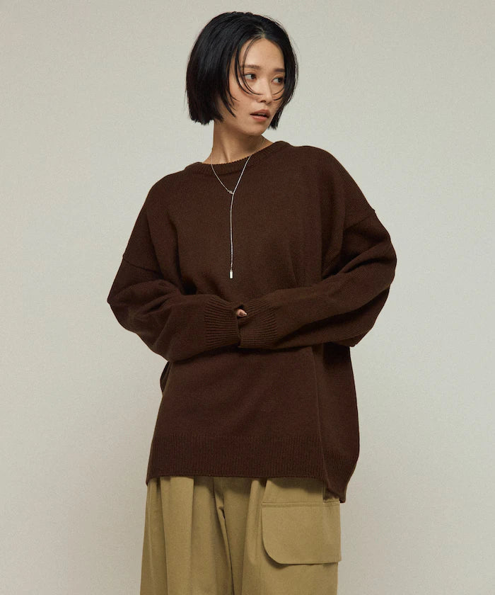 Sweat-like Lettered Knit / Jacquard Knit