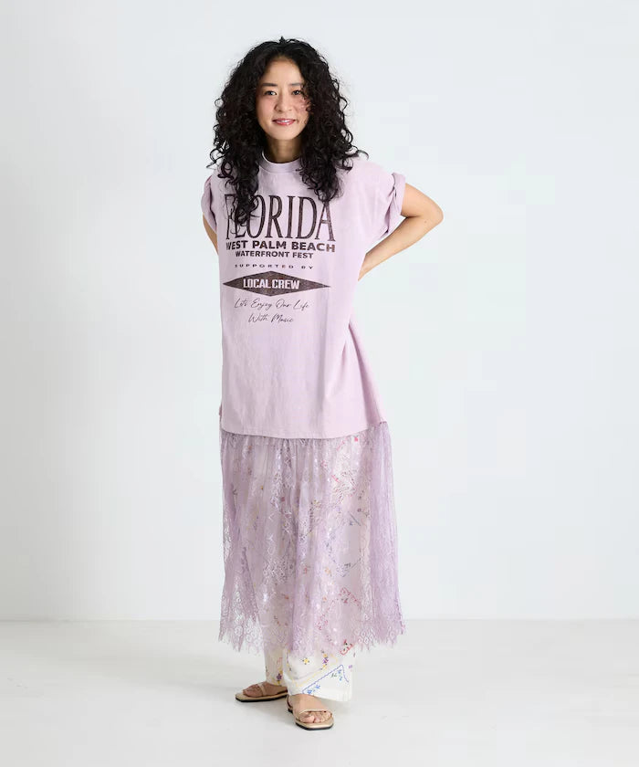 T-shirt lace docking one-piece