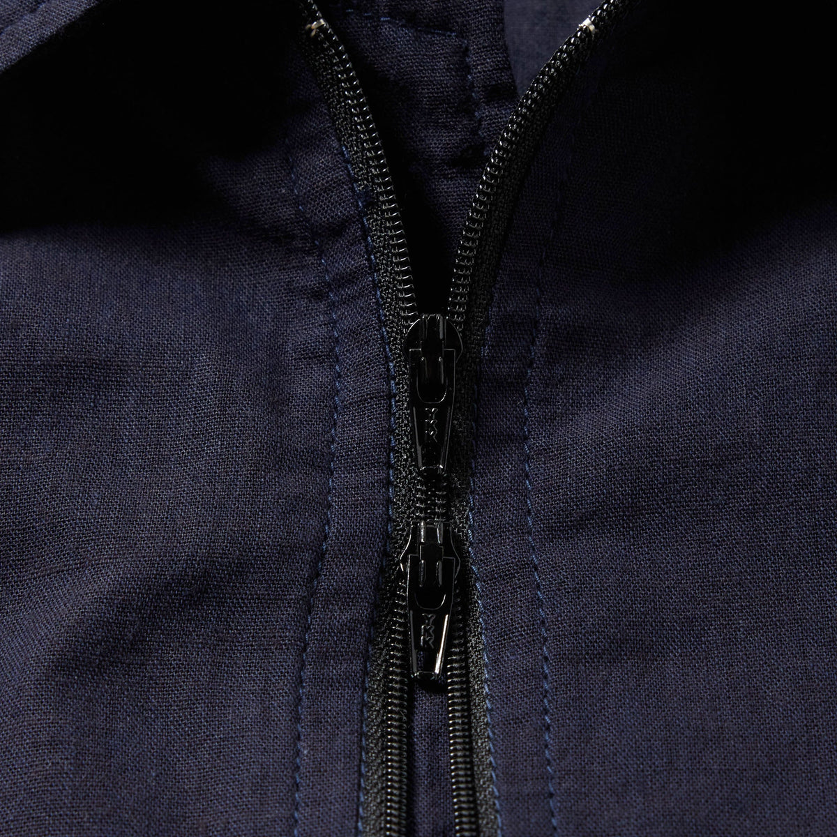 GL39433 / VAT DYE CHAMBRAY ZIP SHIRT