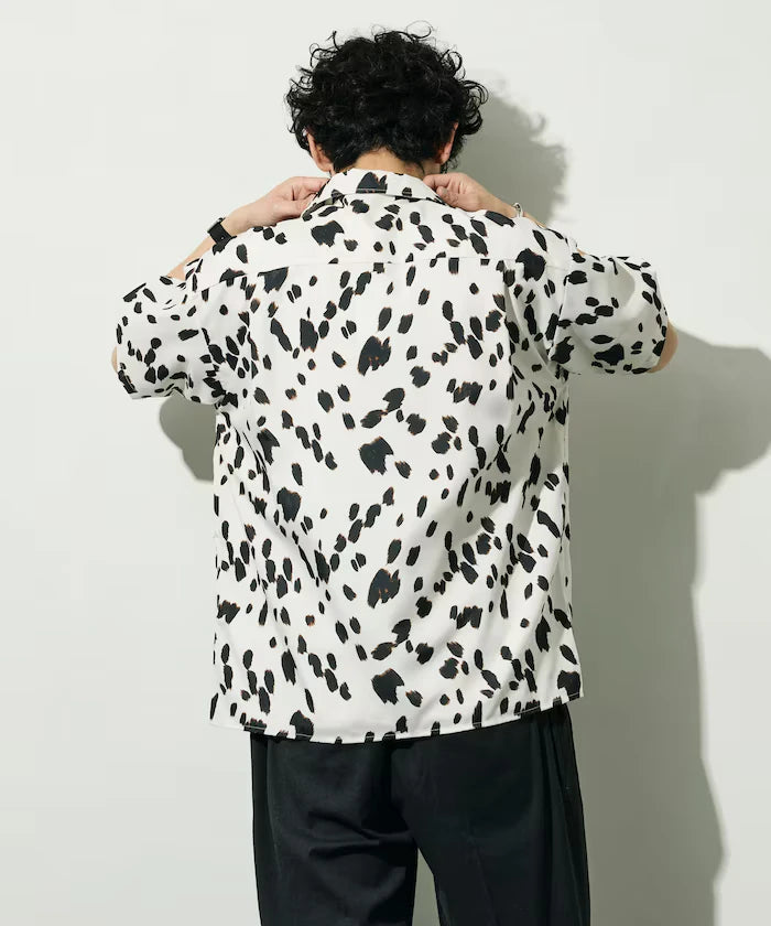 Open Collar Pattern Short Sleeve Shirt