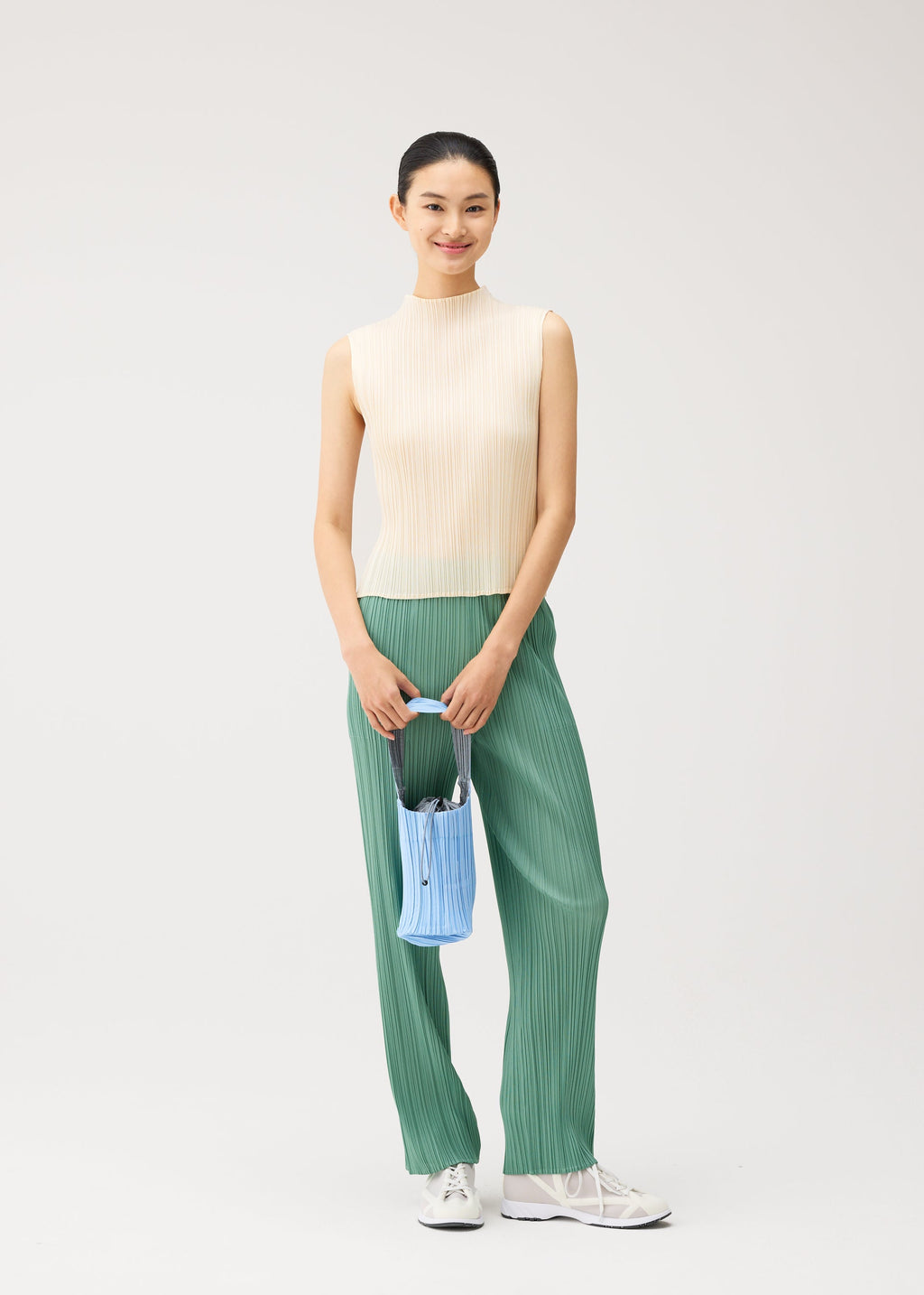 Pleats Swan Bag