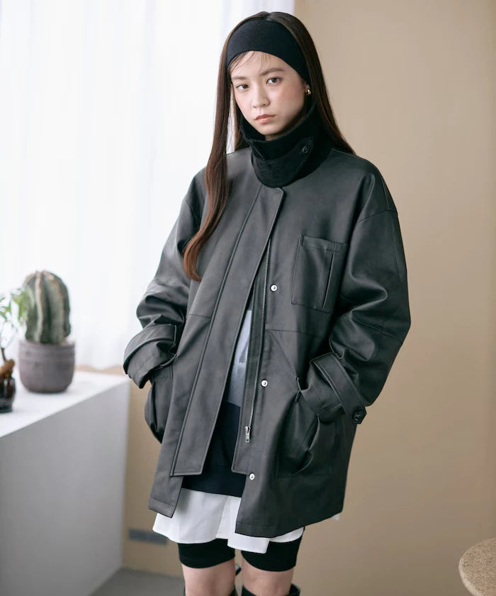 Oversized Crush Leatherette Jacket / Collar Corduroy