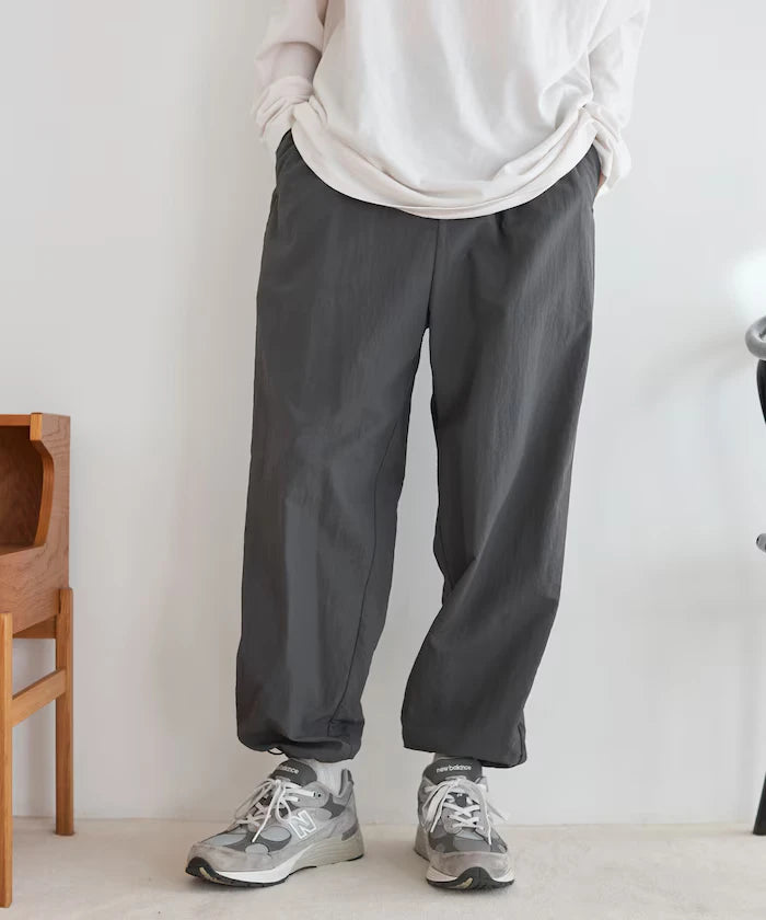 Wide Straight Nylon Track Pants / Tapered Silhouette Easy Nylon Pants