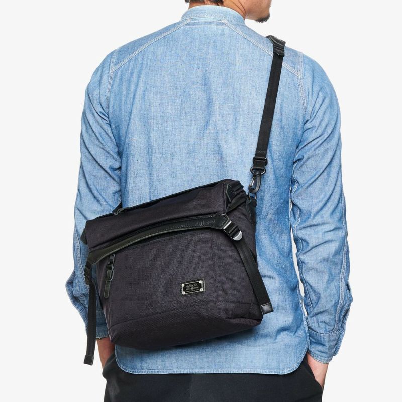 EXCLUSIVE BALLISTIC NYLON MESSENGER BAG/BLACK