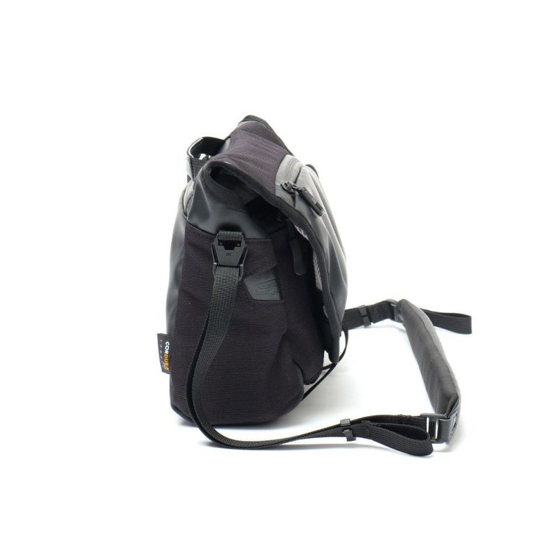 BLEISURE TRAVEL SHOULDER