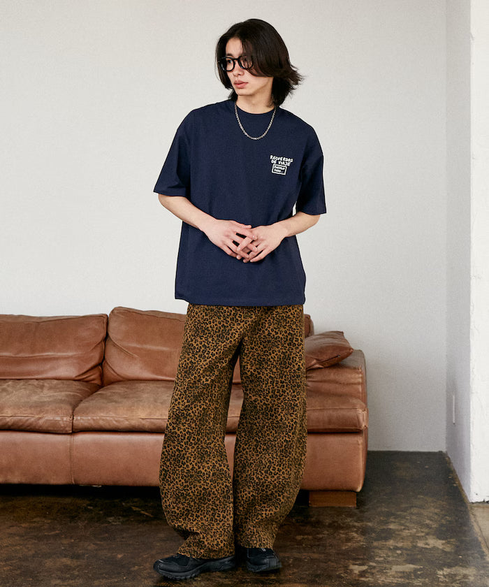 LOVE POP STUDIO TRAVEL NOTE Typography T-Shirt Limited Edition