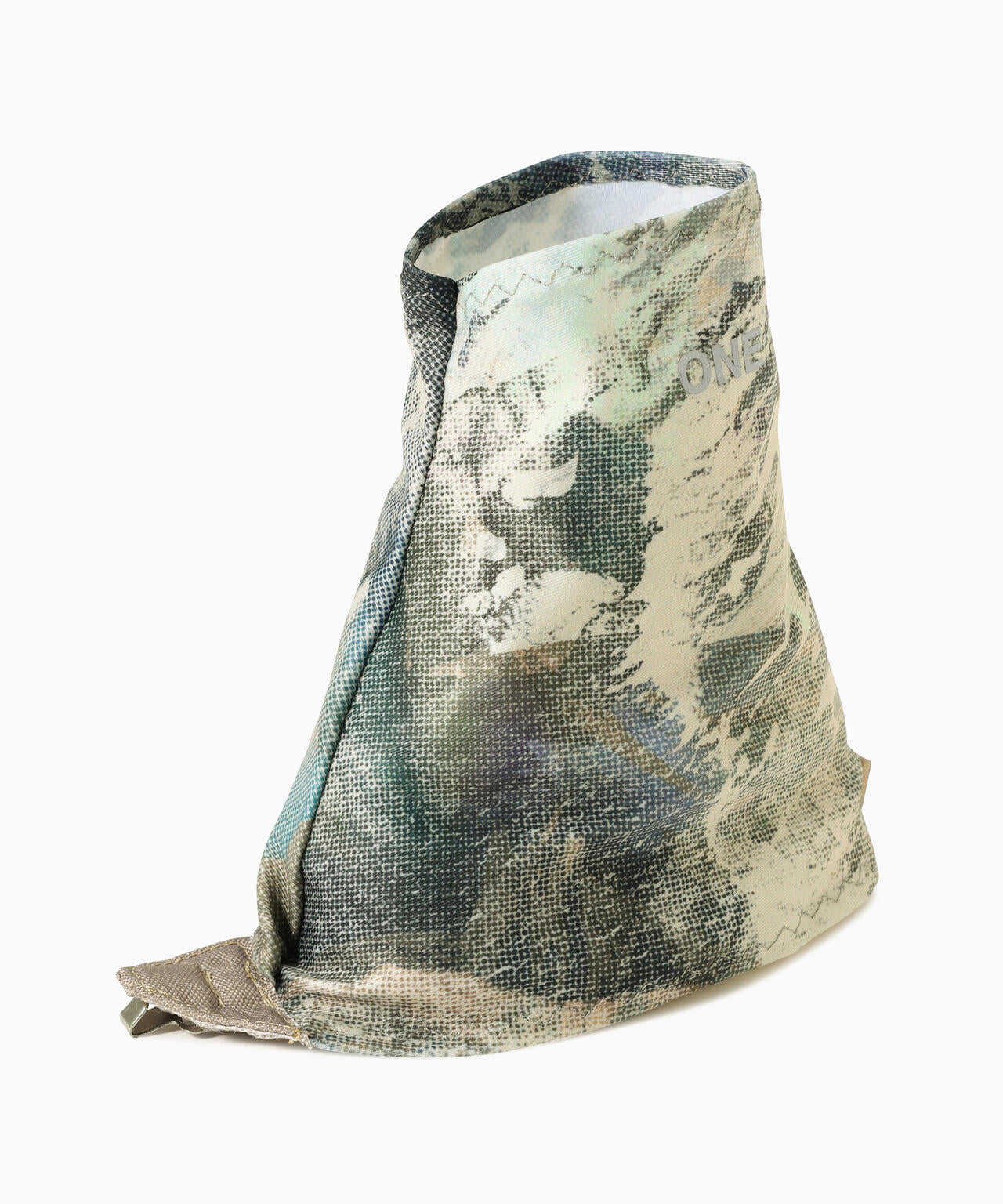 Altra × and wander  graphic trail gaiter