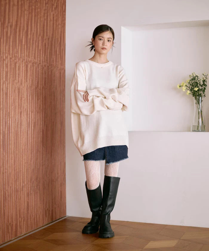 Sweat-like Lettered Knit / Jacquard Knit