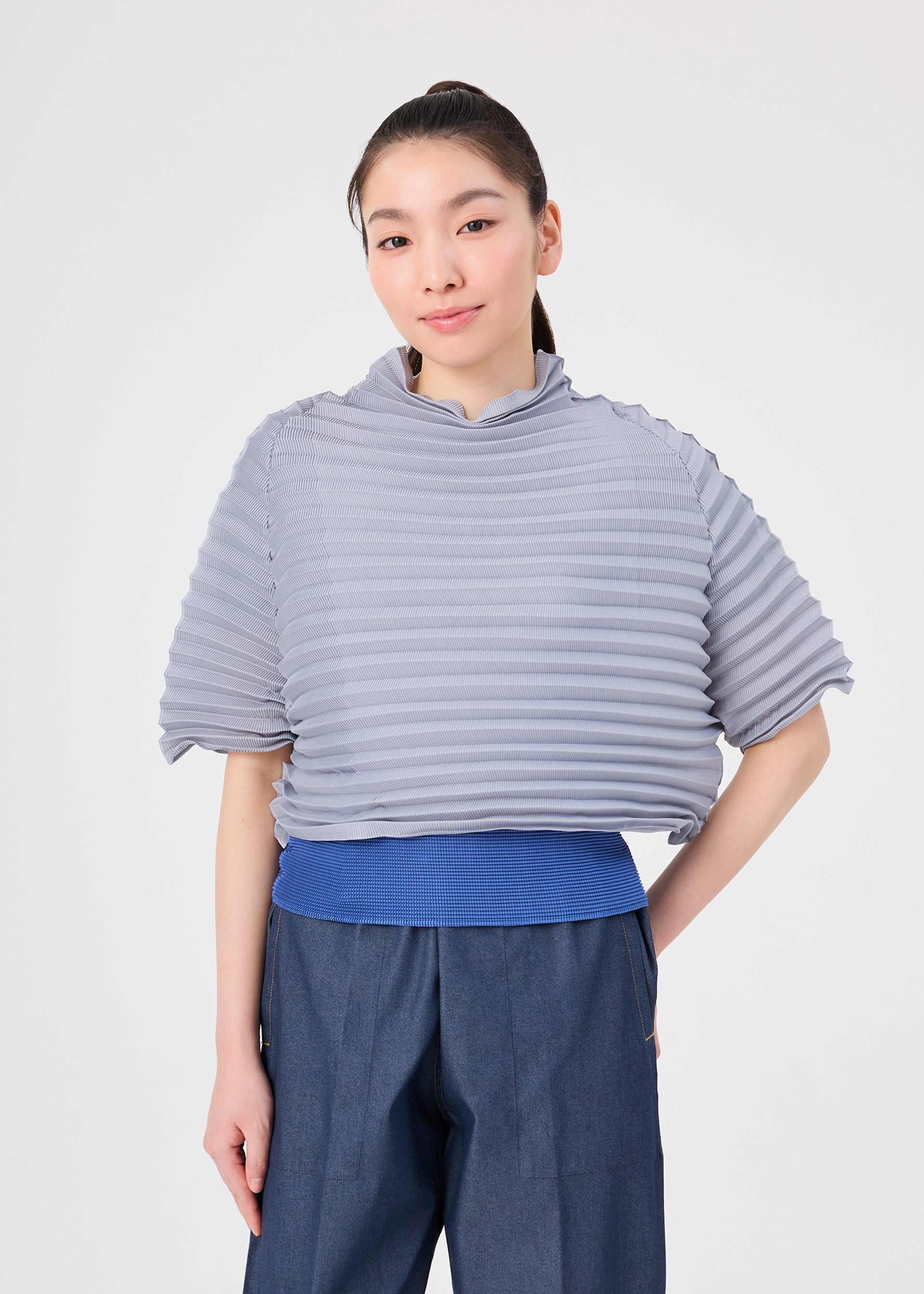 Accordion Stretch Pleats