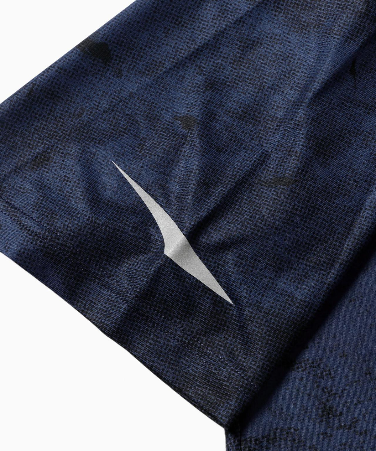 Altra × and wander  graphic SS T