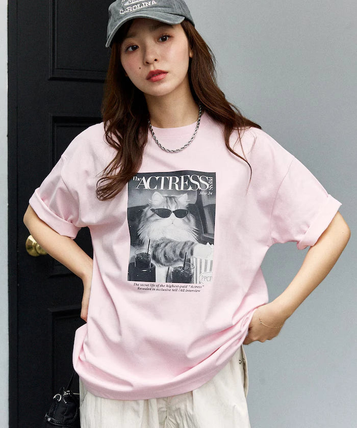 <Functional Material> MAGAZINE Cat Photo T-Shirt Limited Release