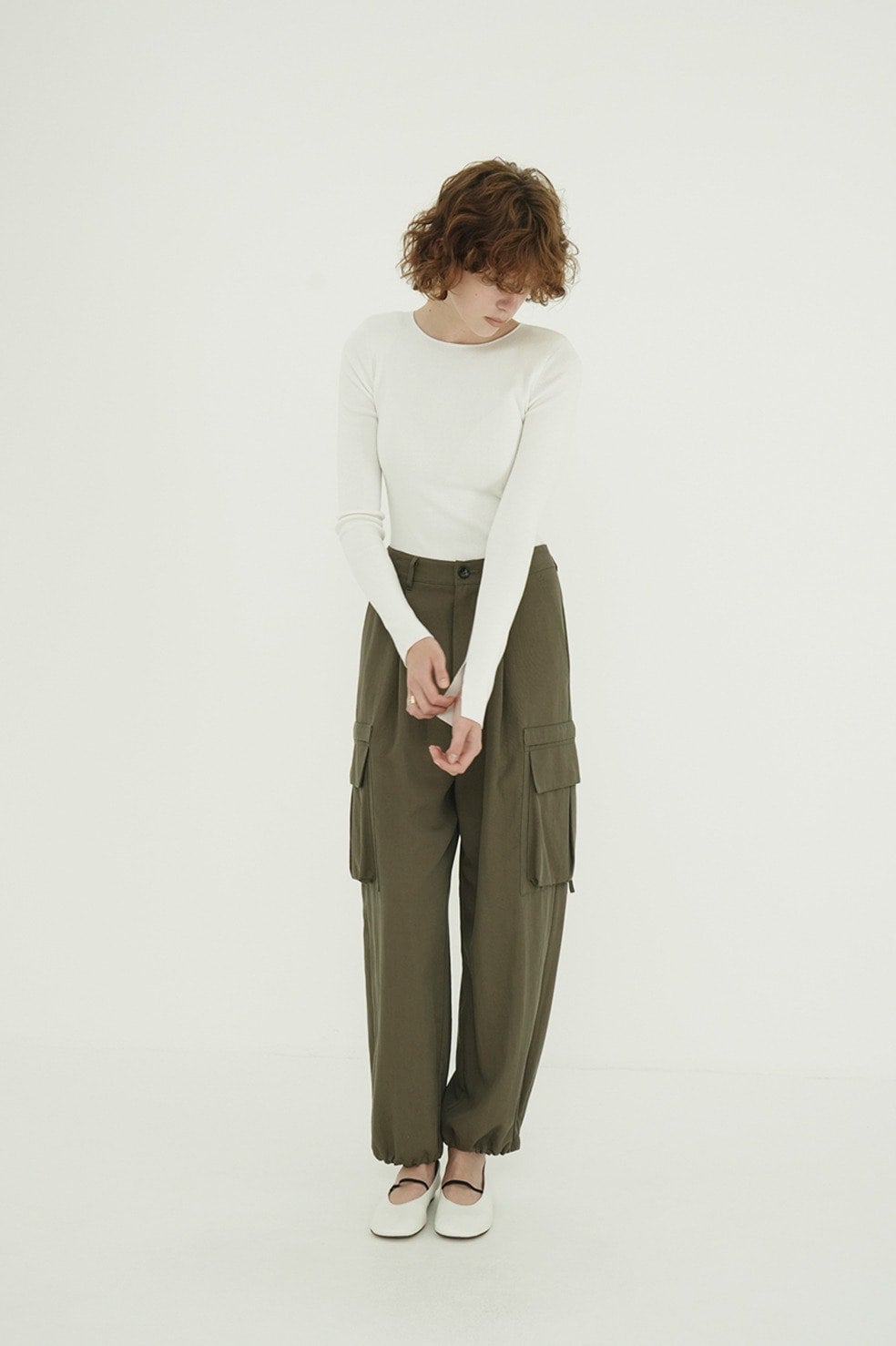 BACK ROUND CUT OUT KNIT BODYSUITS