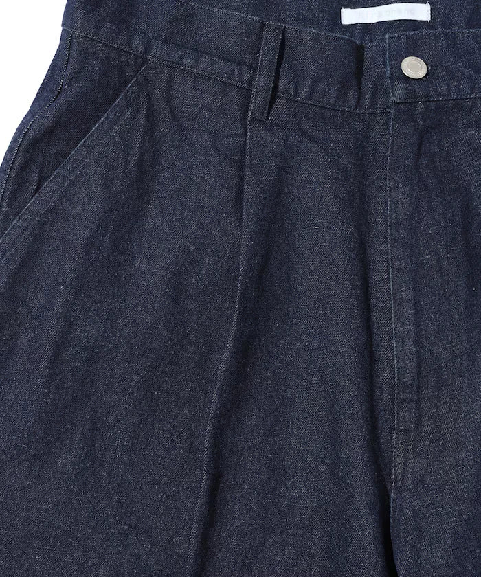 Wide Silhouette Straight Denim